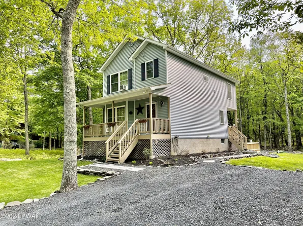 104 Beach Pl, Shohola, PA 18458