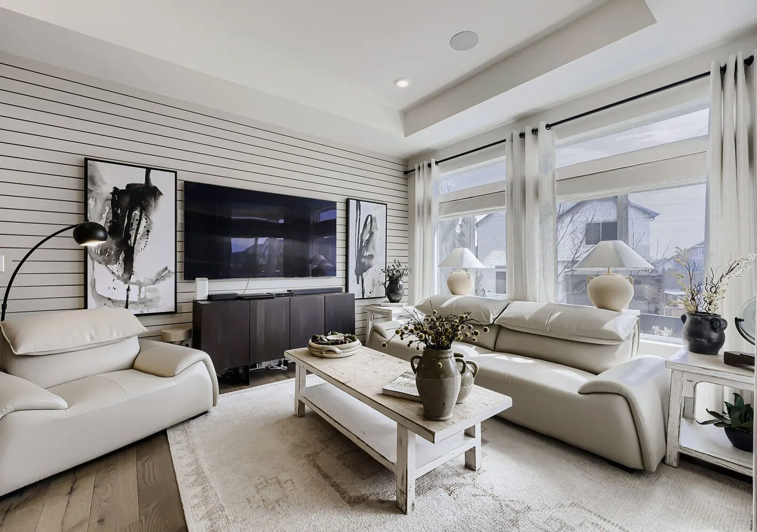 3 Bedroom 3 Bath Beautiful Home — Photo 4