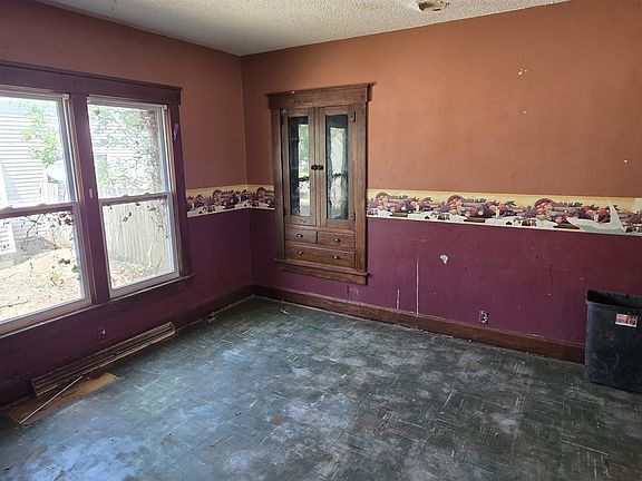 4th image of 1812 N Grand Ave