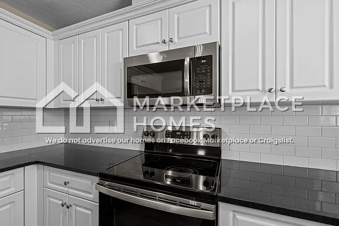 122 Downsbury Rd — Photo 12