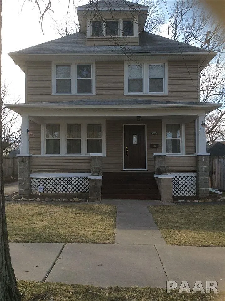 1621 N Linn St photo 1