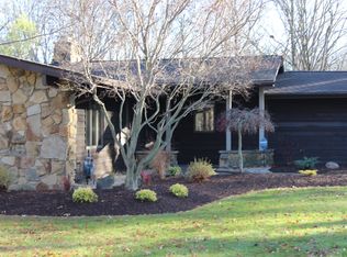 7928 Dalebrook Rd, Independence, OH 44131