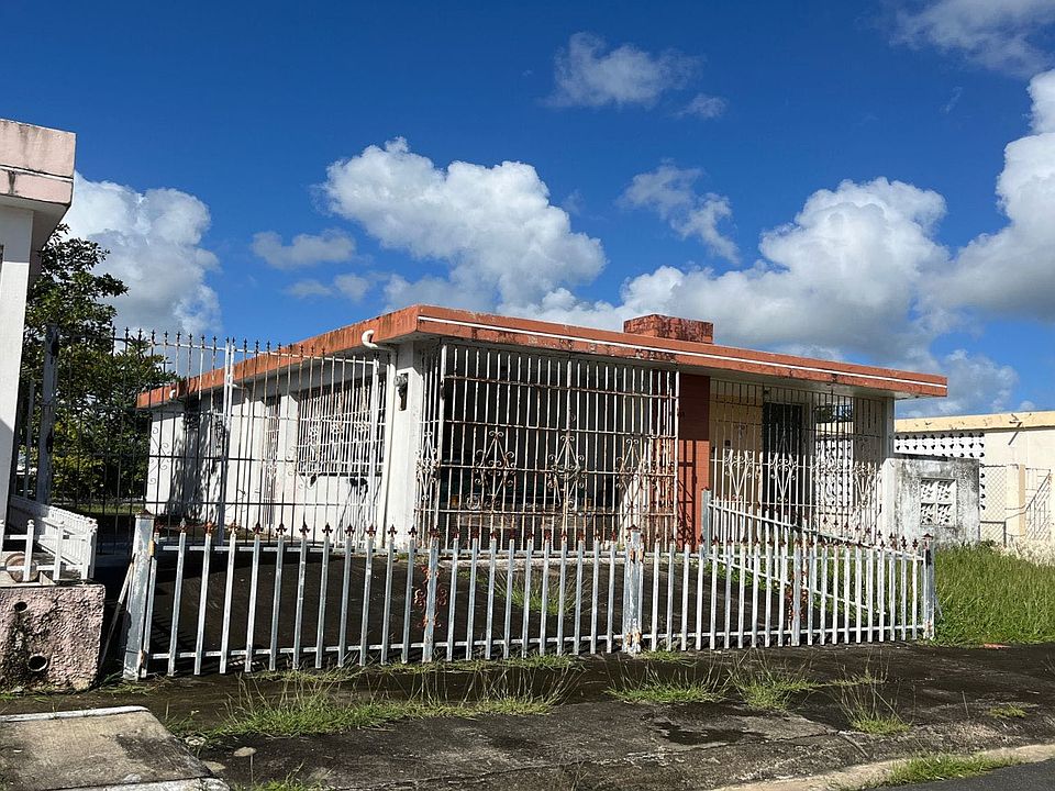 2nd image of Az 111 Calle 44 Jardines De Rio Grande Dev