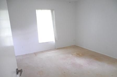 5th image of 302 NE Surrey Street