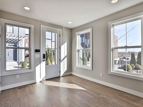 3rd image of 5025 Arabella Circle Blue