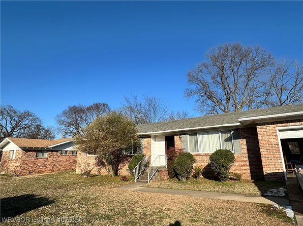 2211 S 64th St, Fort Smith, AR 72903