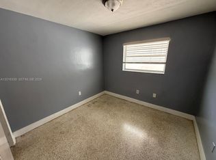 990 SW 4th St #6, Miami, FL 33130