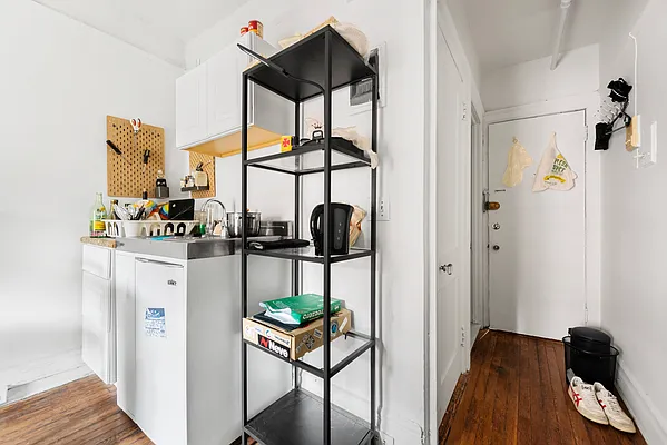 Rented by Jonathan Wachtel, LREB | media 15