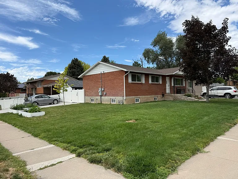 1159 N 250 E — Photo 11