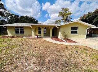 6041 Lewis Dr, Zephyrhills, FL 33542