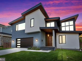 701 Ware St SW, Vienna, VA 22180