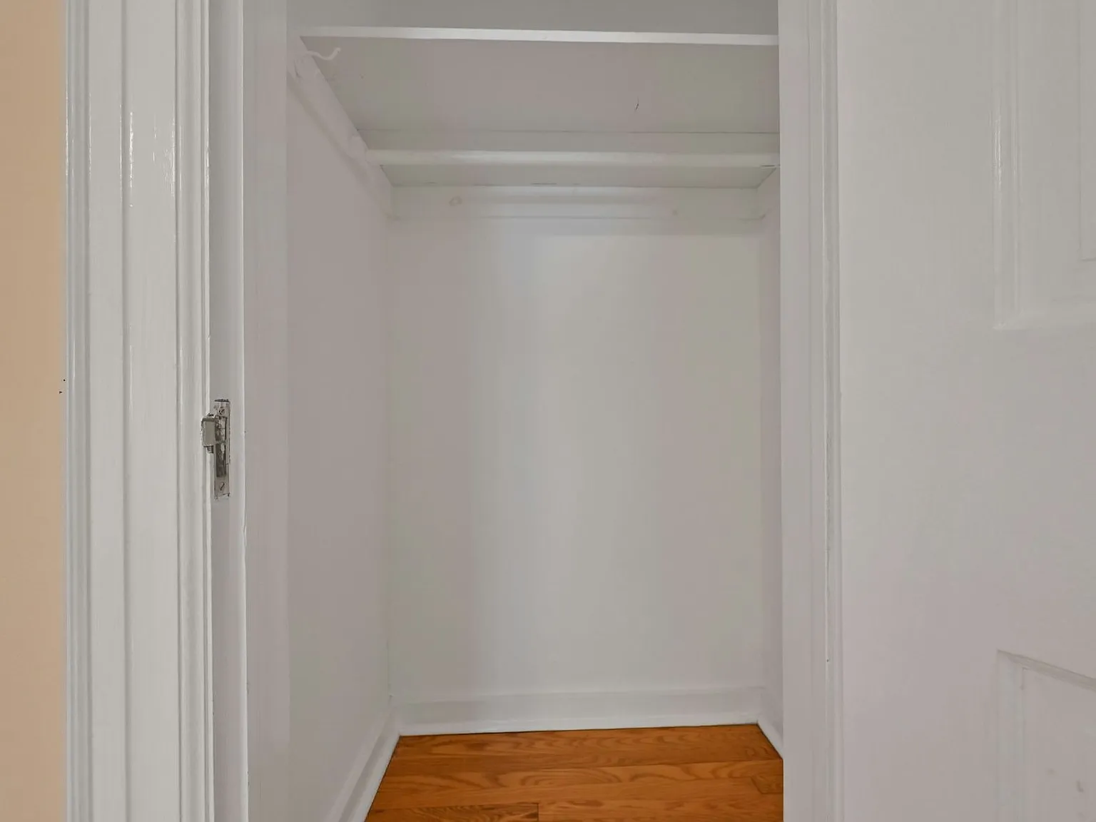 4 bed, 6800 sqft, $4,500 — Photo 3