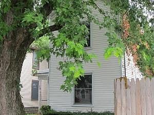 2nd image of 3321 E 5th St