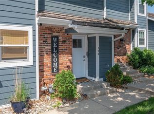 164 NE Bayview Dr, Lees Summit, MO 64064