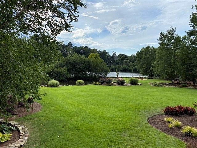 2nd image of 681 E Shore Dr