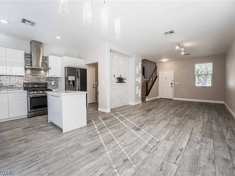 2647 Good Fellows St — Photo 10