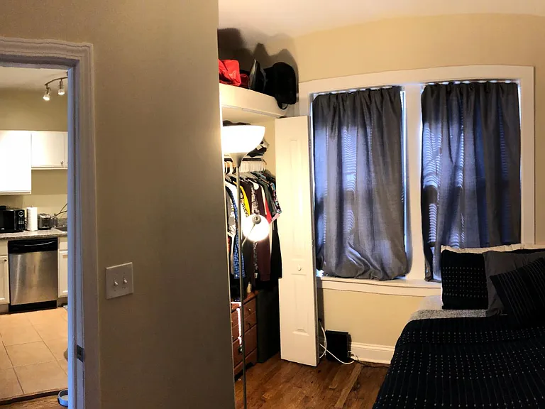 5239 N Winthrop Ave #5 — Photo 6