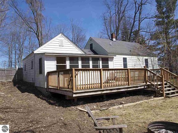 3rd image of 311 W Meinrad St
