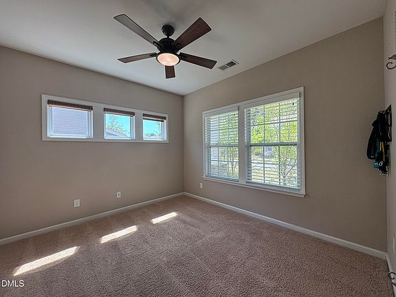 3rd image of 110 Foxborough Ln