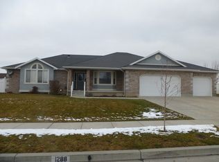 1288 W 2500 S, Syracuse, UT 84075