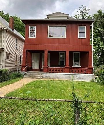 2nd image of 2634 E 8th St
