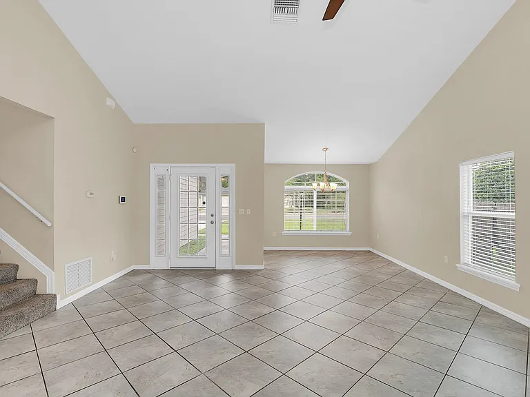 1422 Saffron Trl — Photo 8