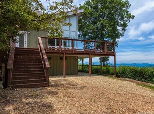 35 Finch Ln, Zirconia, NC 28790