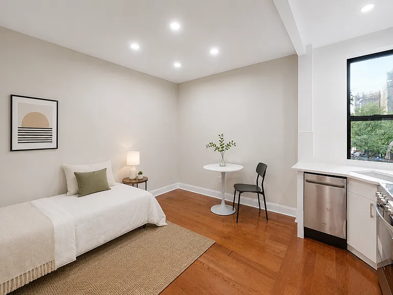 780 Riverside Dr #2GG — Photo 5