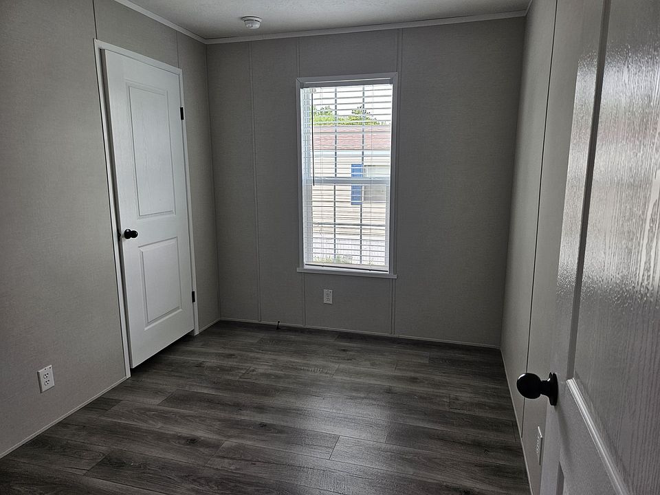 2nd image of 12424 Birch Ln