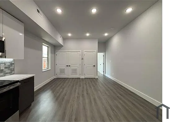 2 bed, 750 sqft, $1,660 — Photo 4