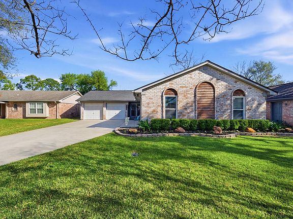 2nd image of 9626 Colleen Rd