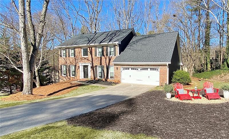 1st image of 210 Highridge Ct