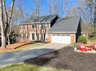 210 Highridge Ct, Roswell, GA 30076