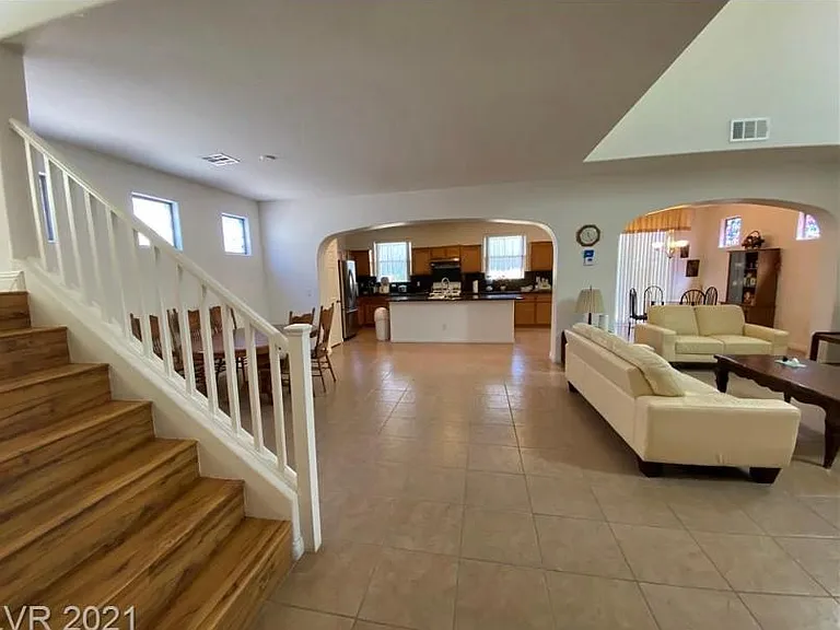 3434 Bella Valencia Ct — Photo 11