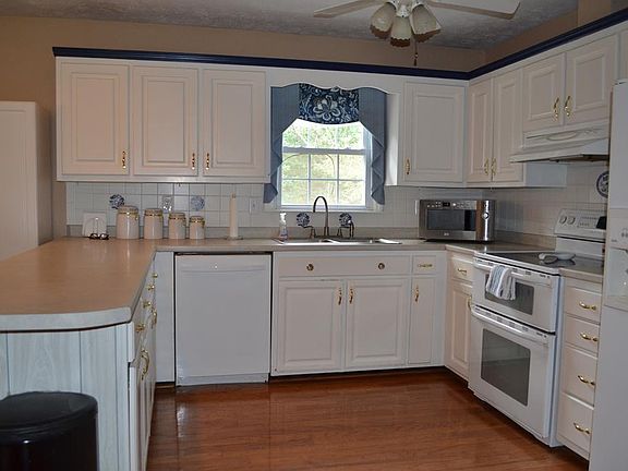 5th image of 2035 Powhatan Dr