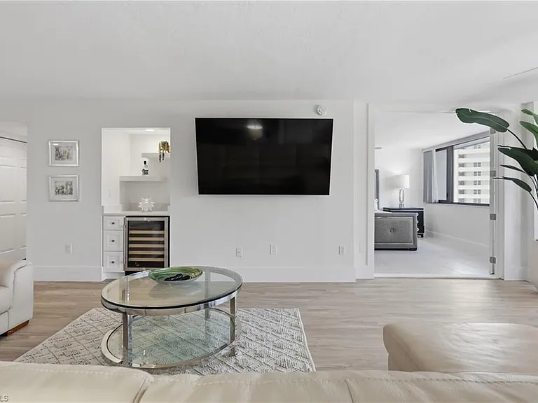 5601 Turtle Bay Dr #302 — Photo 13