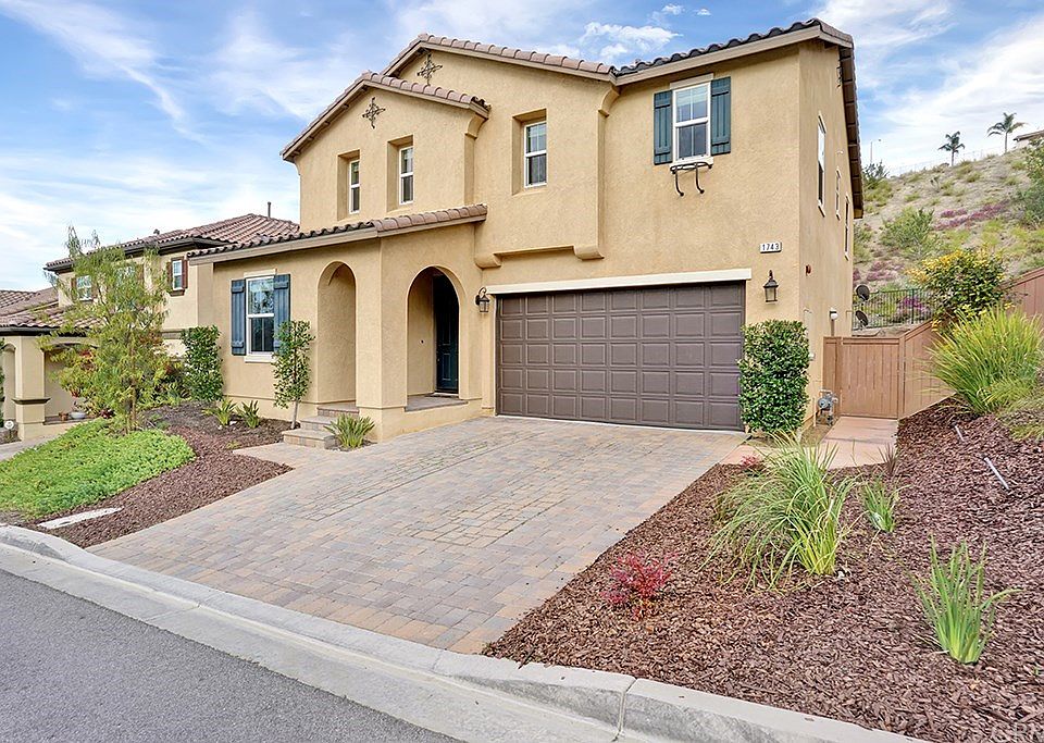 1st image of 1743 Avenida Regina
