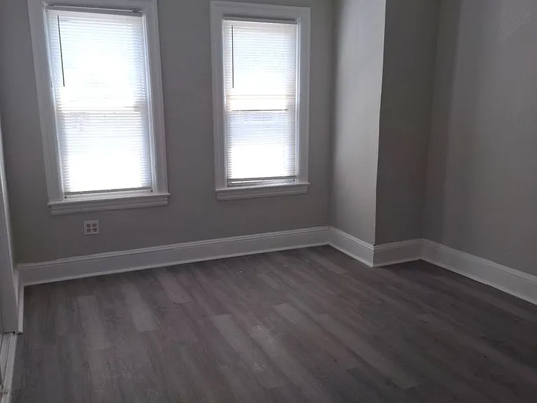 2610 W 7th St — Photo 13