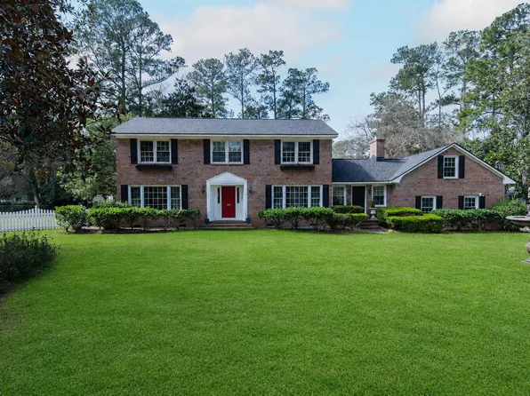 104 Race Club Rd, Summerville, SC 29483