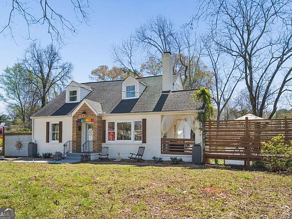 2nd image of 1860 Penelope Rd NW