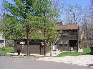 22 E Lake Pl, Middletown, CT 06457