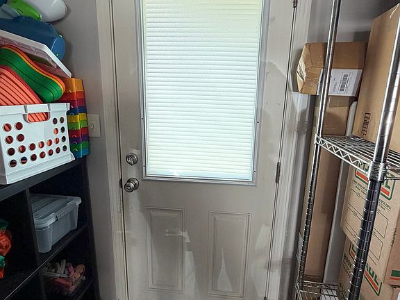 4th image of 256 Grace Manor Dr
