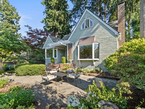 128 Northshore Rd, Lake Oswego, OR 97034
