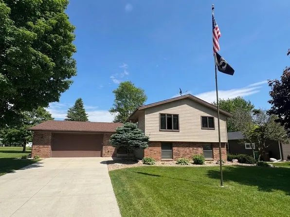 1918 Bayview Dr, Albert Lea, MN 56007