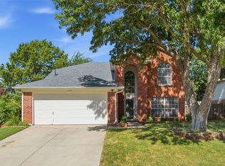 747 Cedar Leaf Cir, Lake Dallas, TX 75065