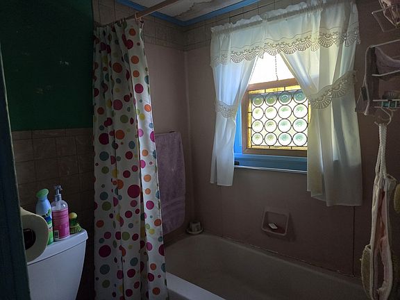15th image of 257 Olmsted Rd