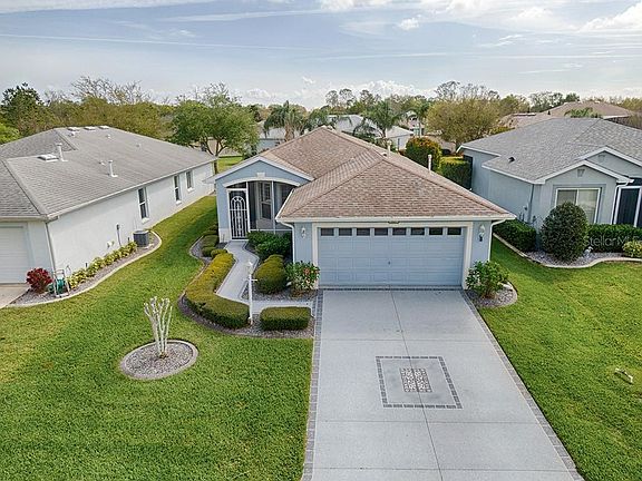 2nd image of 5601 Aurora Dr