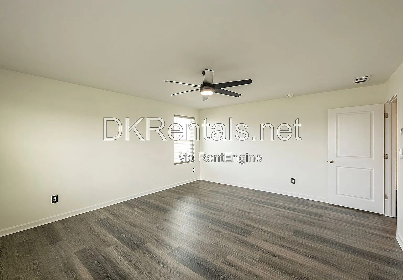 4 bed, 2.5 bath, 2132 sqft, $2,350 — Photo 4