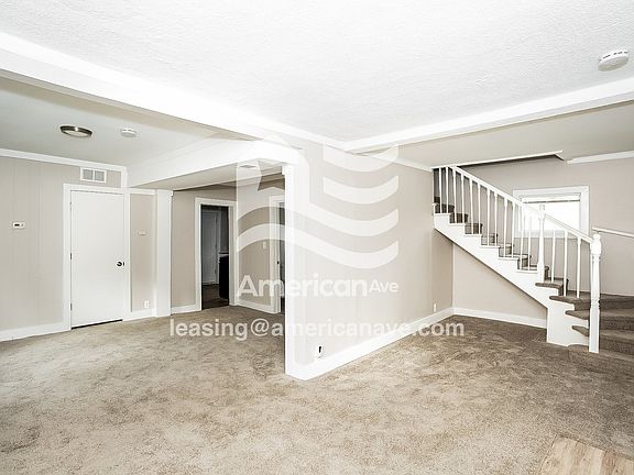 930346_003_wm_-_living_room_13135066.jpg