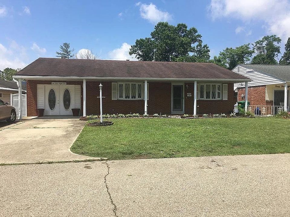 1st image of 2385 Edgewood Dr